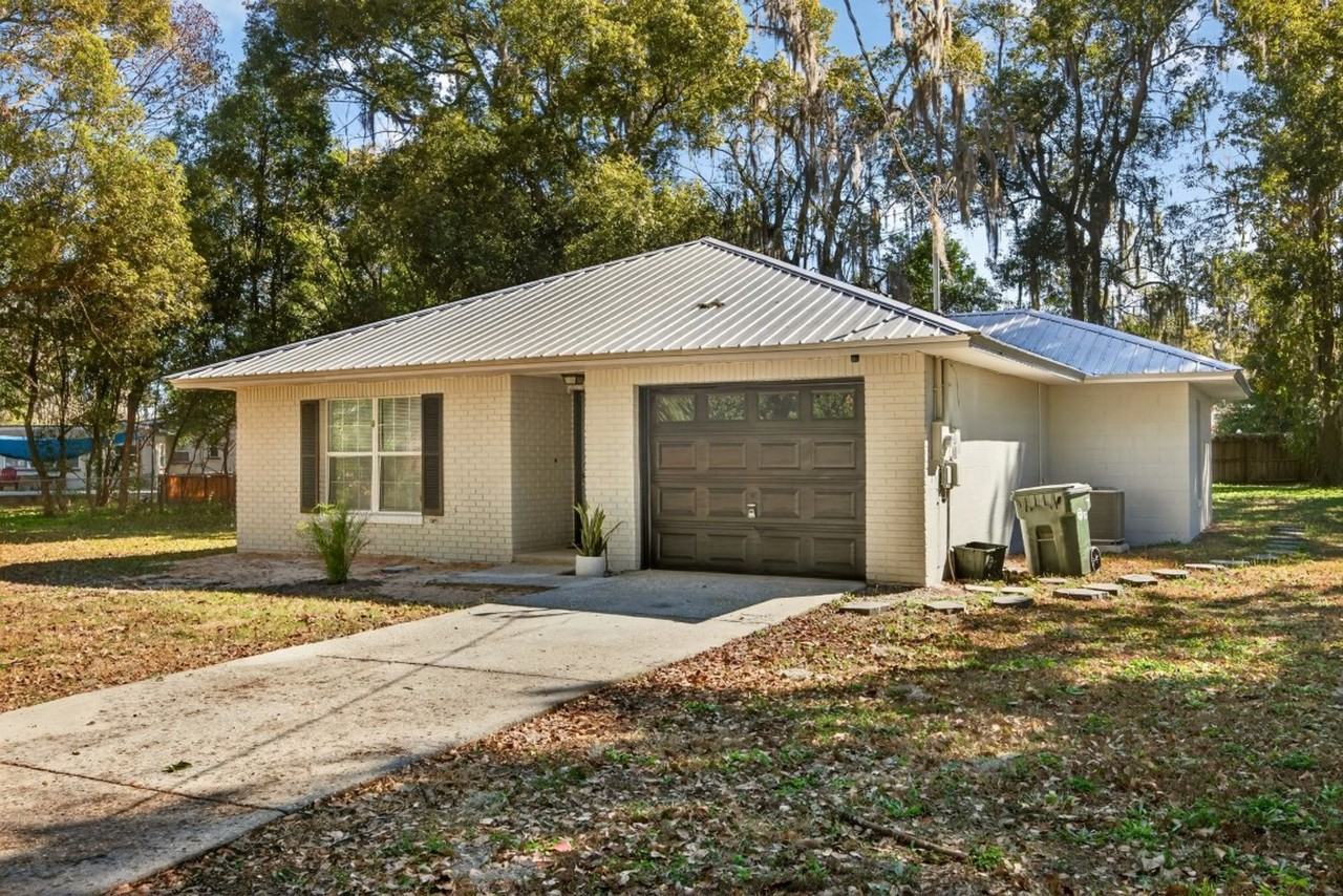 411 Pearl St - Photo 3 of 24