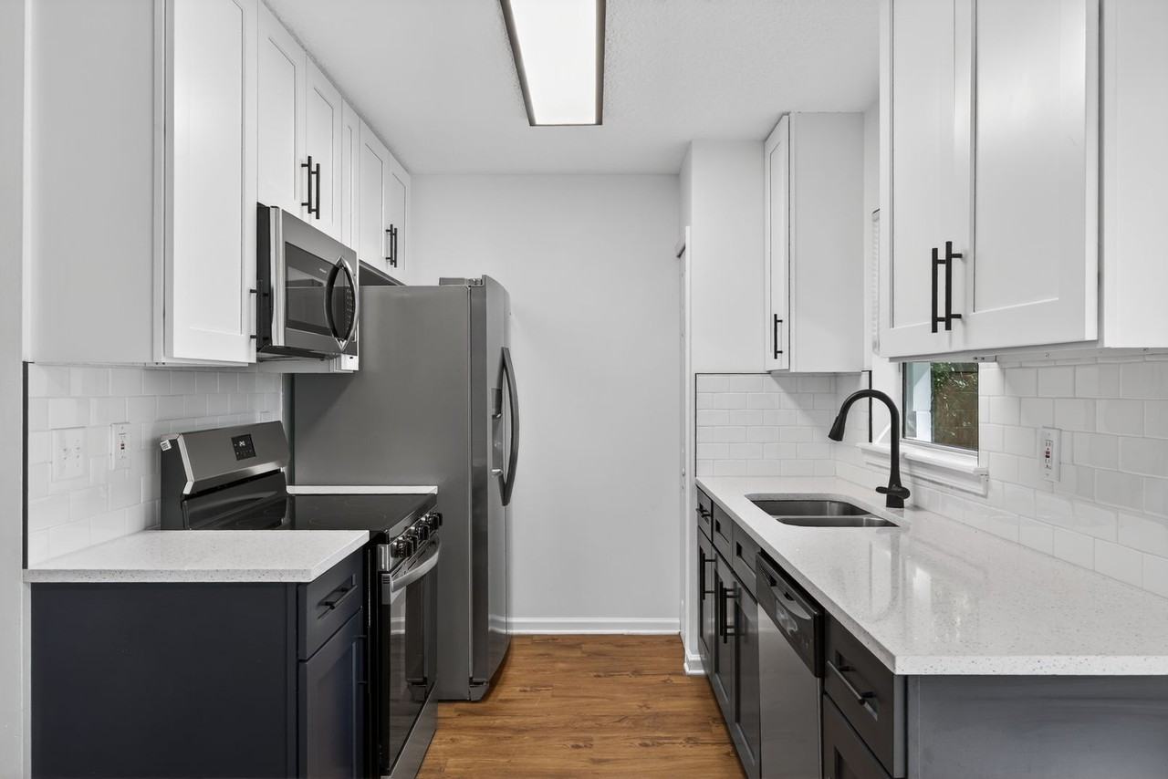 411 Pearl St - Photo 5 of 24