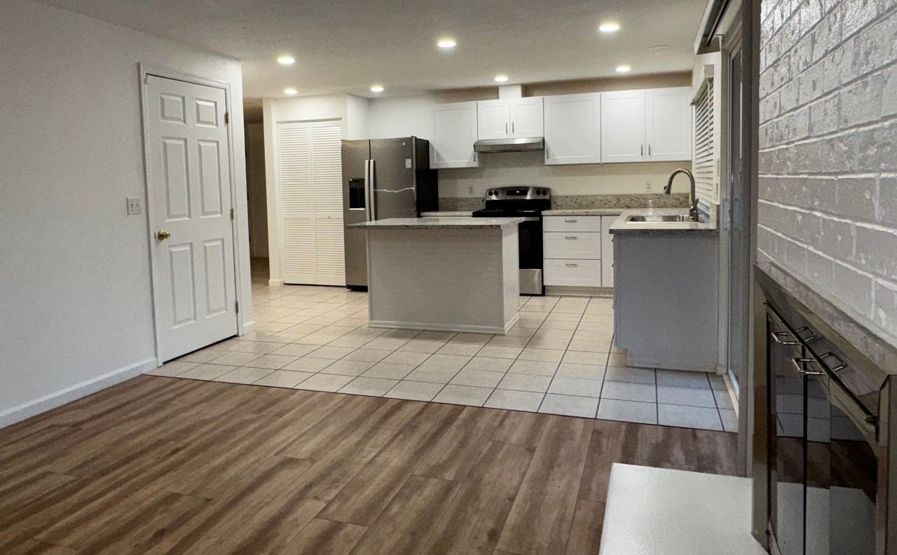 11995 Sw Settler Way - Photo 4 of 31