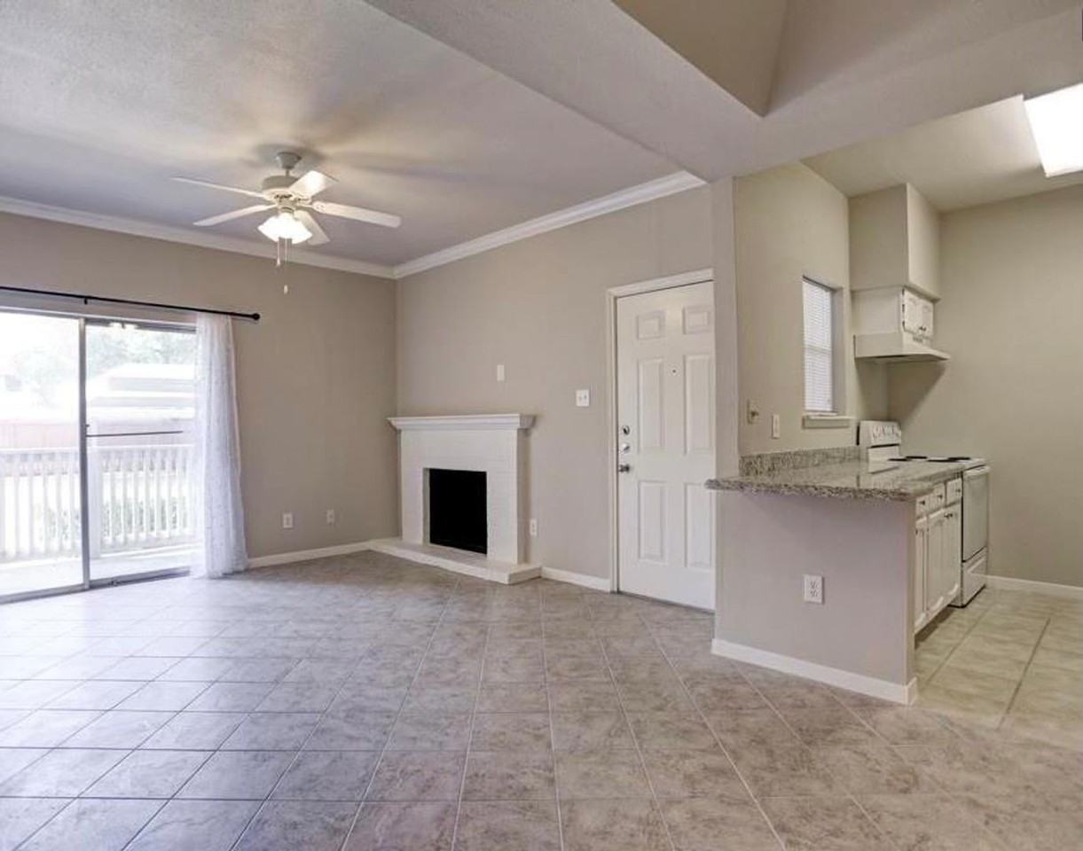 4041 Drake St #116 - Photo 2 of 9