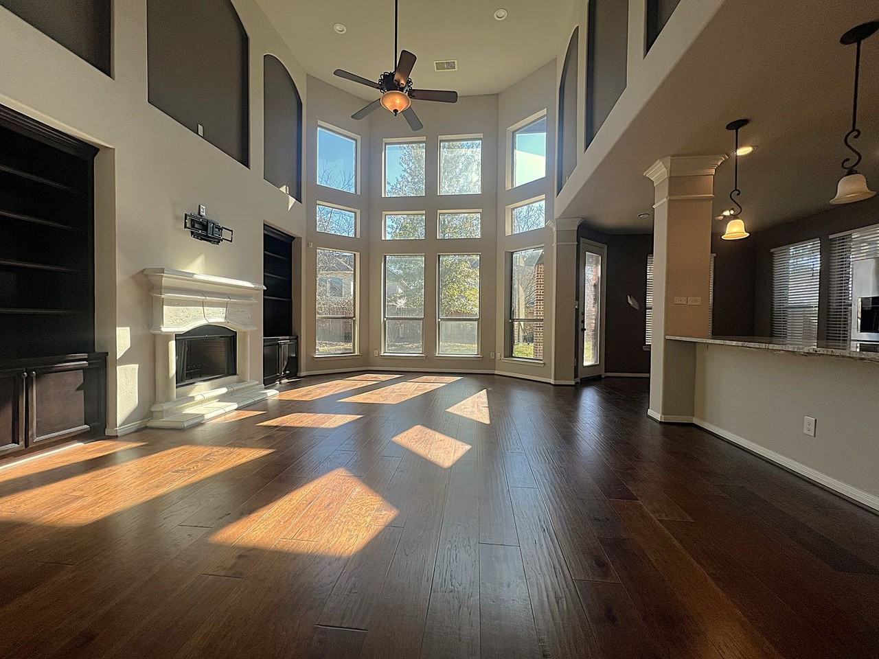 12434 Fossil Point Ln - Photo 4 of 50