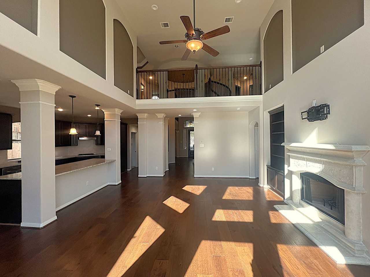 12434 Fossil Point Ln - Photo 5 of 50