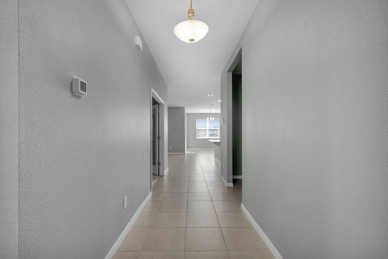 9198 Sw 62nd Terrace Rd - Photo 6 of 29