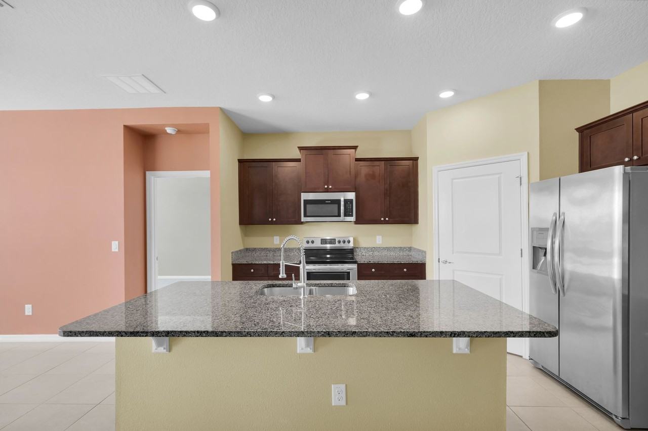 9198 Sw 62nd Terrace Rd - Photo 6 of 29