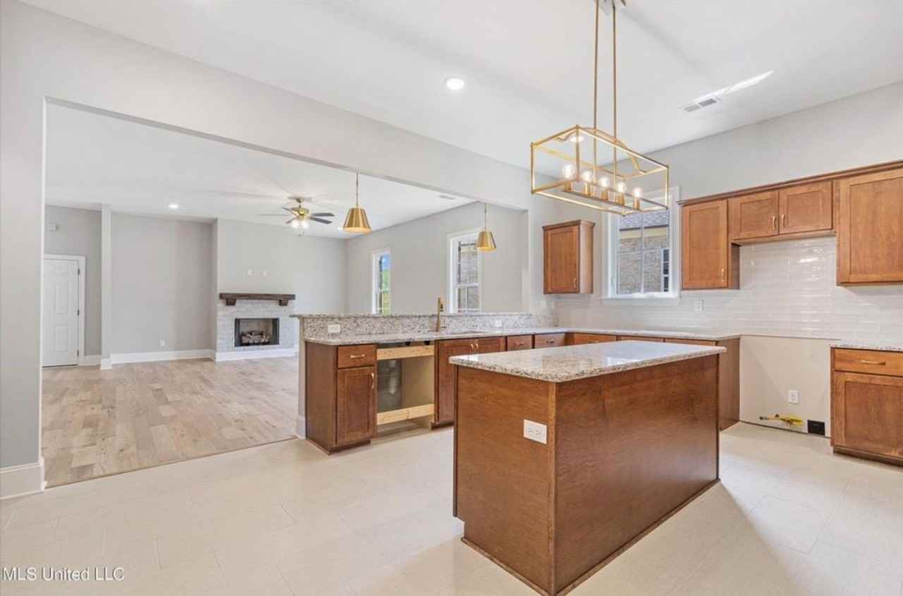 2534 2534 Acres Freeman Dr W - Photo 5 of 31