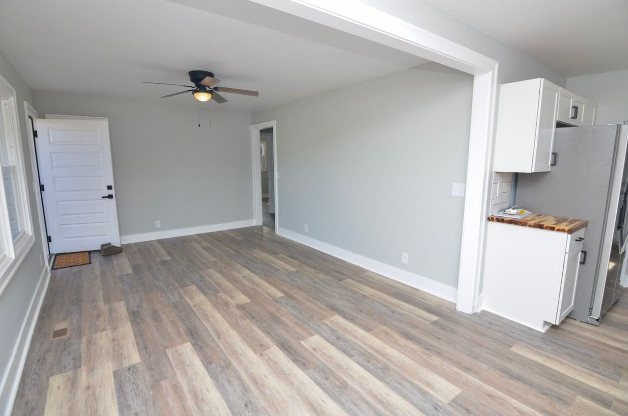 2506 Halls Hill Pike - Photo 2 of 22