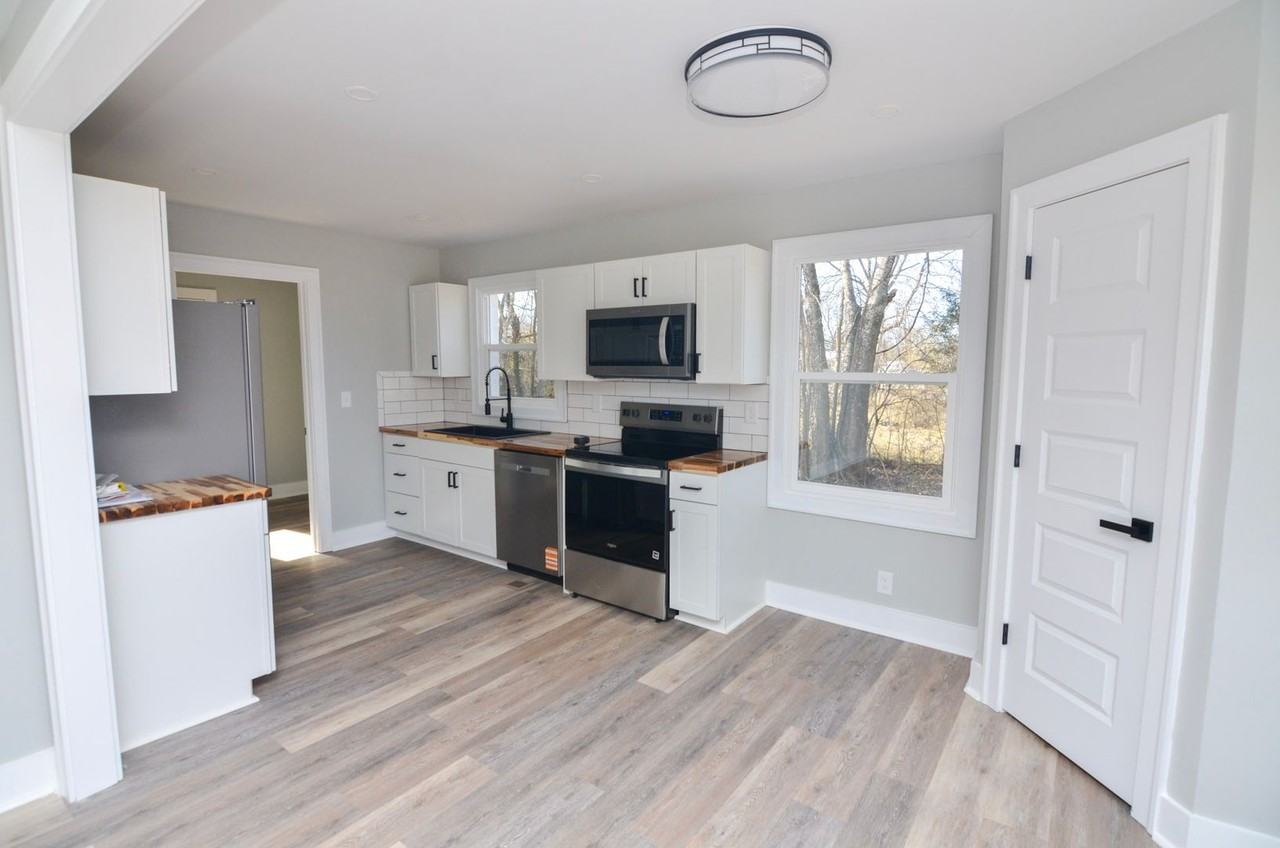 2506 Halls Hill Pike - Photo 4 of 22