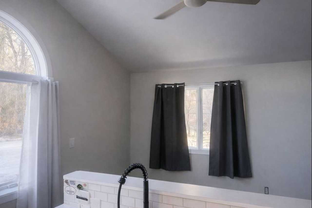 445-A Lenox Rd - Photo 3 of 9