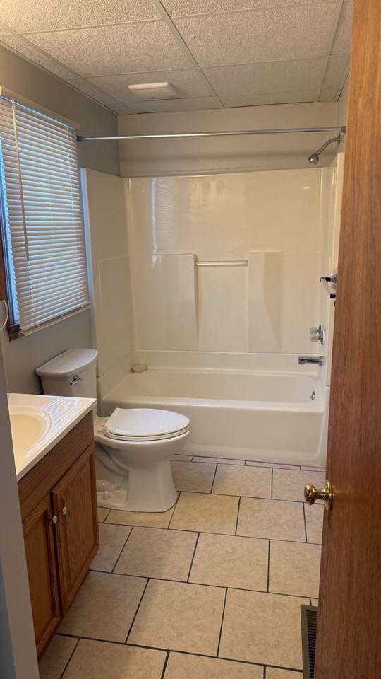 907R Franklin Ave - Photo 7 of 9