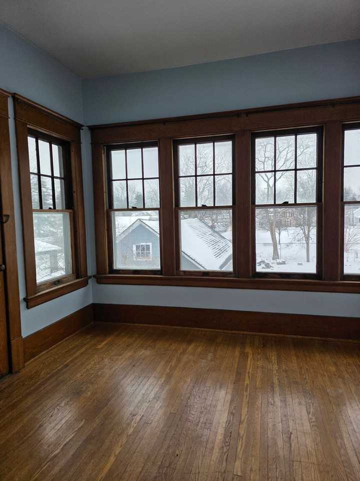 415 S Main St - Photo 5 of 31