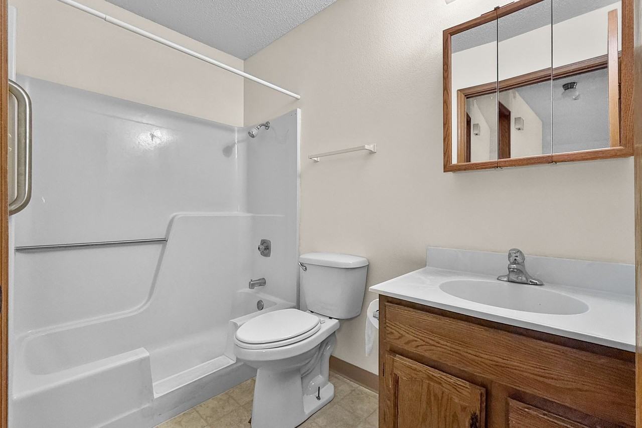 Trailside Apartments - Photo 4 of 33