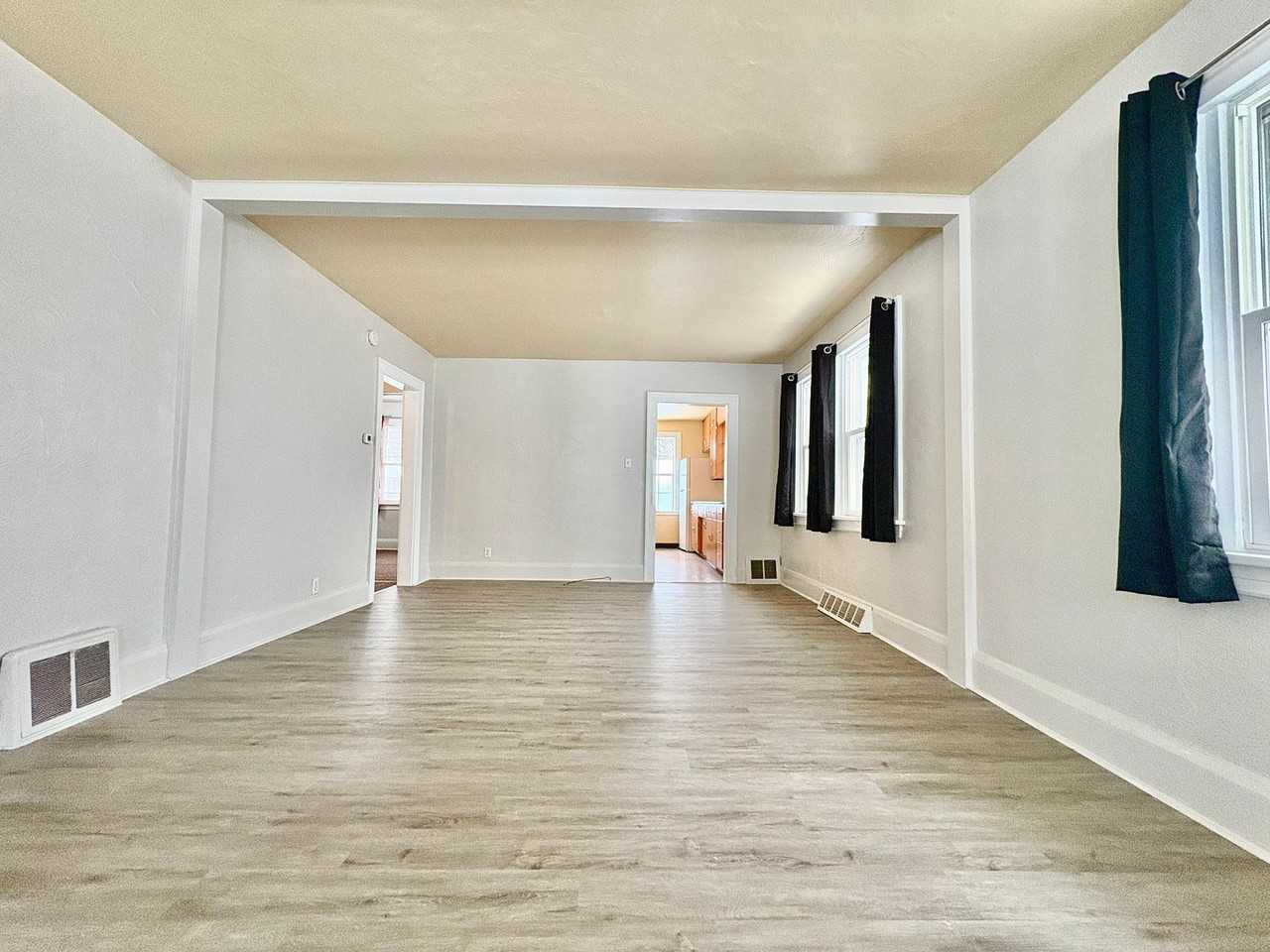 1821 S Taylor St - Photo 2 of 13