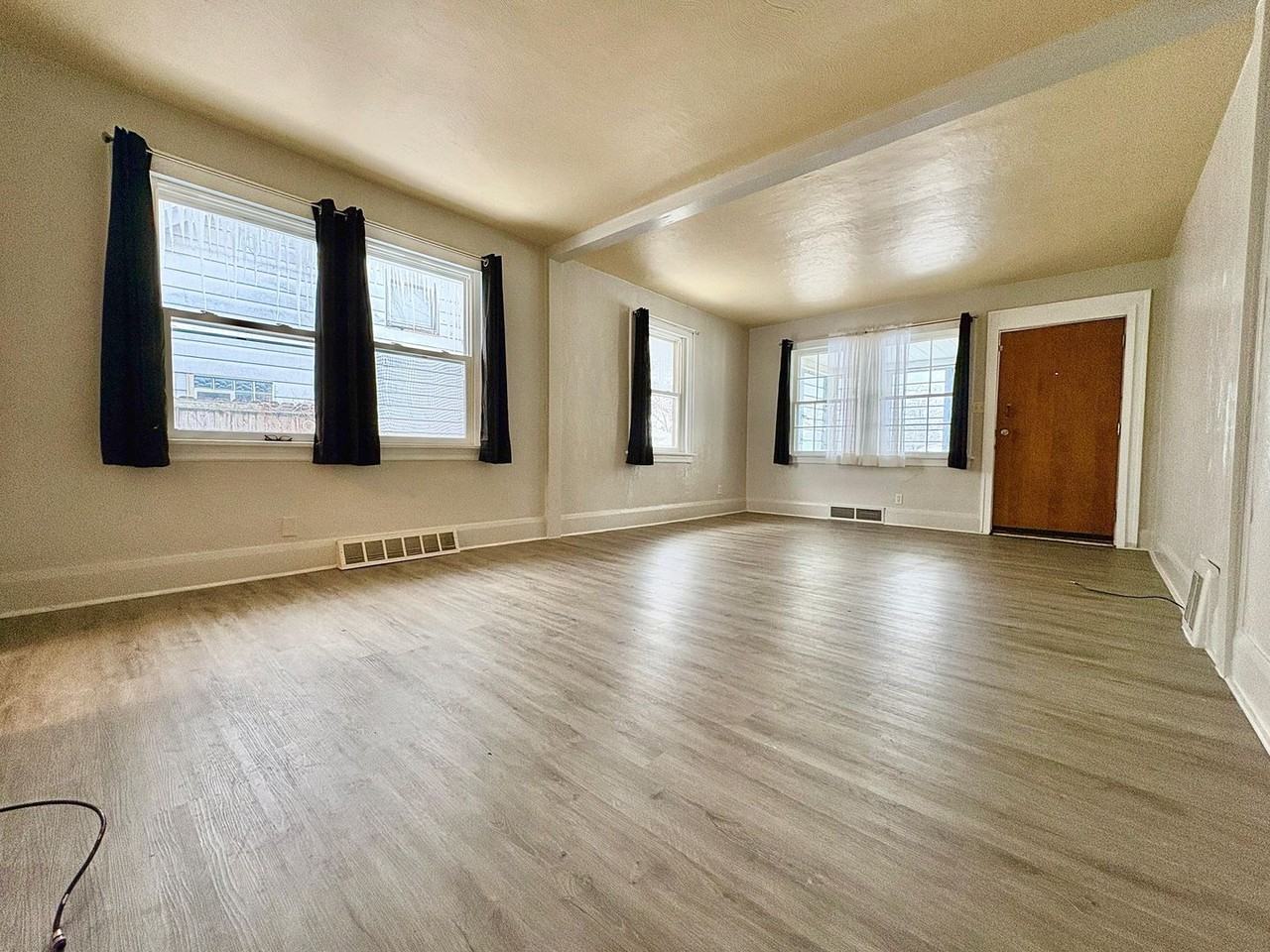 1821 S Taylor St - Photo 3 of 13