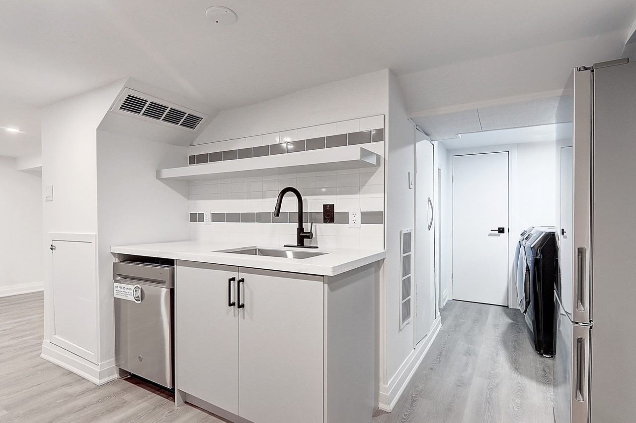 130 Lambton Ave #BS - Photo 4 of 23