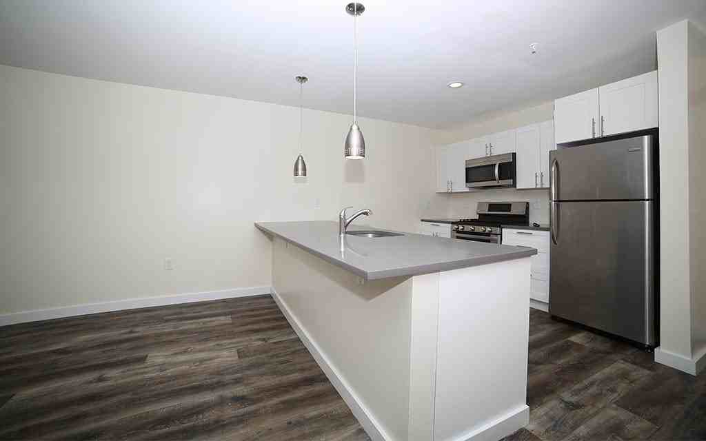 111 Glenwood Avenue - Photo 2 of 21