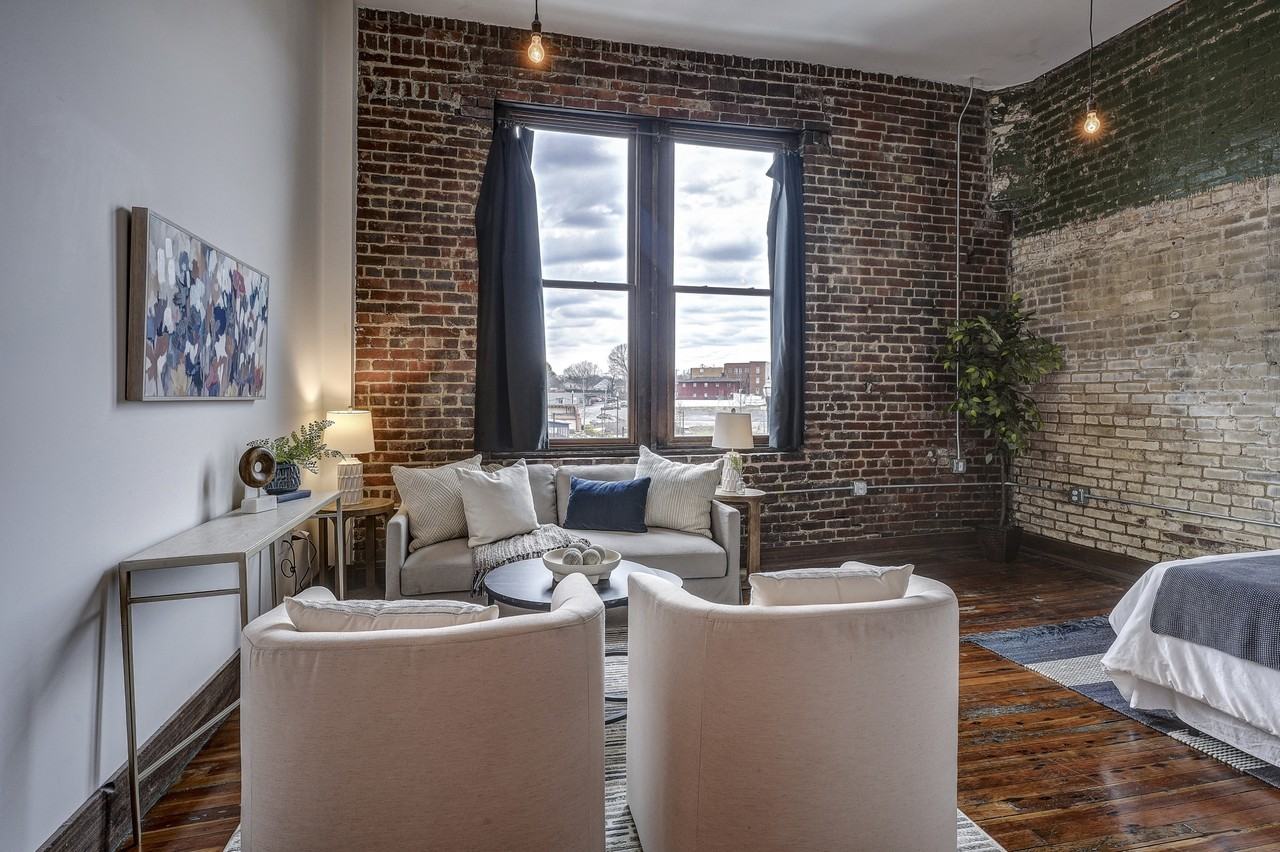 London's Lofts - Photo 3 of 43