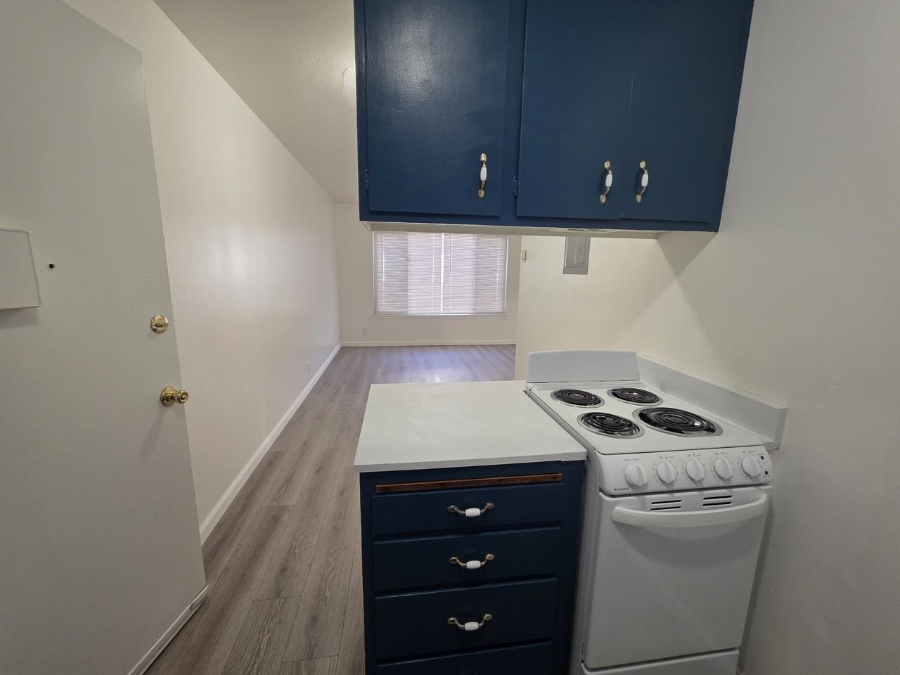 701 9th Avenue - Photo 2 of 5