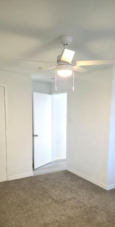 Azle Creek Apartments - Photo 7 of 9