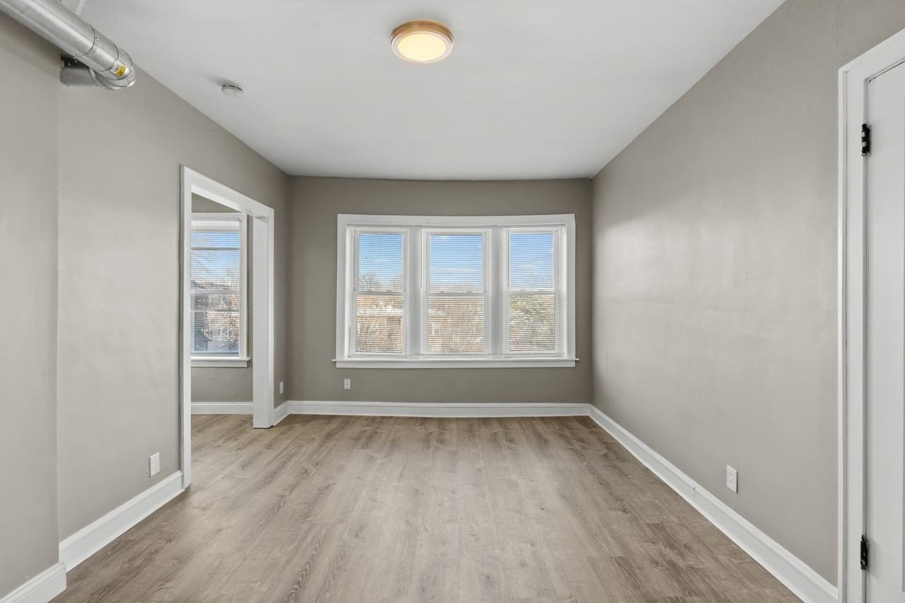 4523 Gravois Avenue - Photo 2 of 22