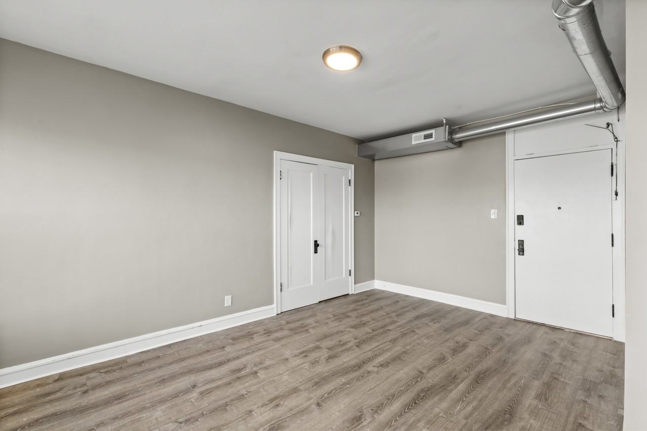 4523 Gravois Avenue - Photo 3 of 22