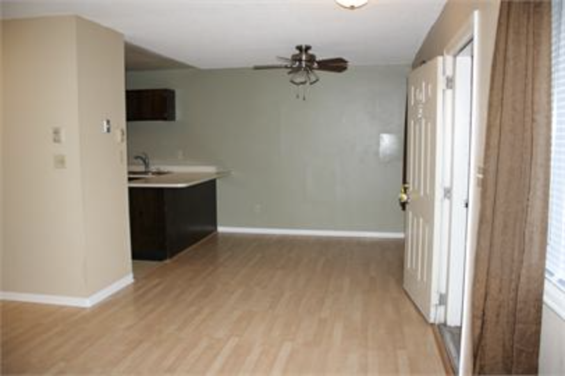 116 Clover Court - Photo 2 of 13