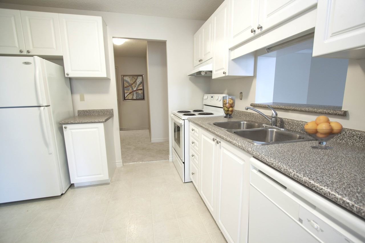 Beaverbrook Towers III - Photo 7 of 23