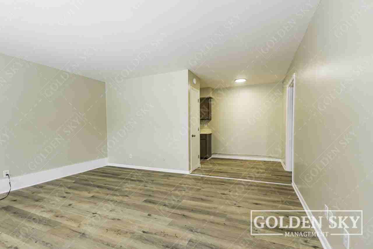4611 South Madison Street - Photo 2 of 11