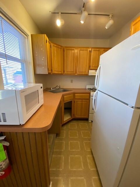 522 West Third Street, 2E - Photo 2 of 15