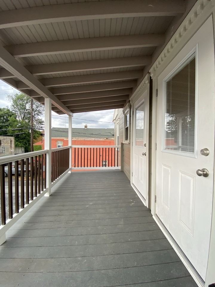 522 West Third Street, 2E - Photo 7 of 15