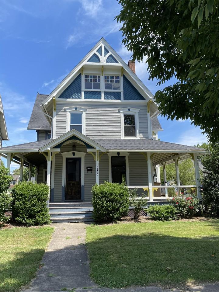 638 Seventh Avenue - Photo 2 of 18