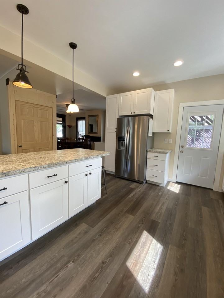 638 Seventh Avenue - Photo 7 of 18