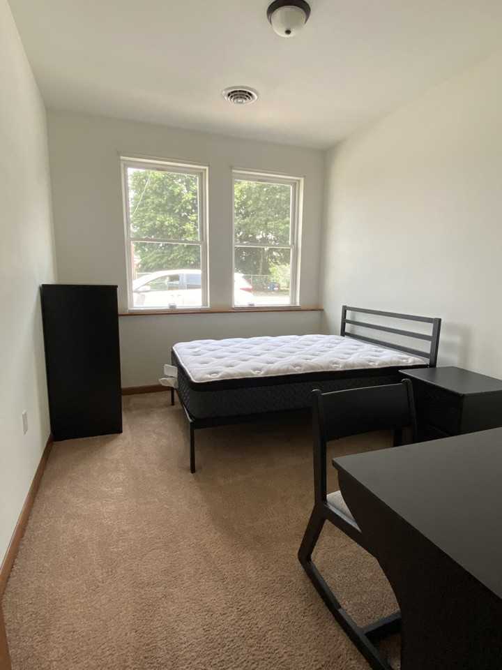 941 West 3rd Street - Unit 2 - Photo 4 of 13