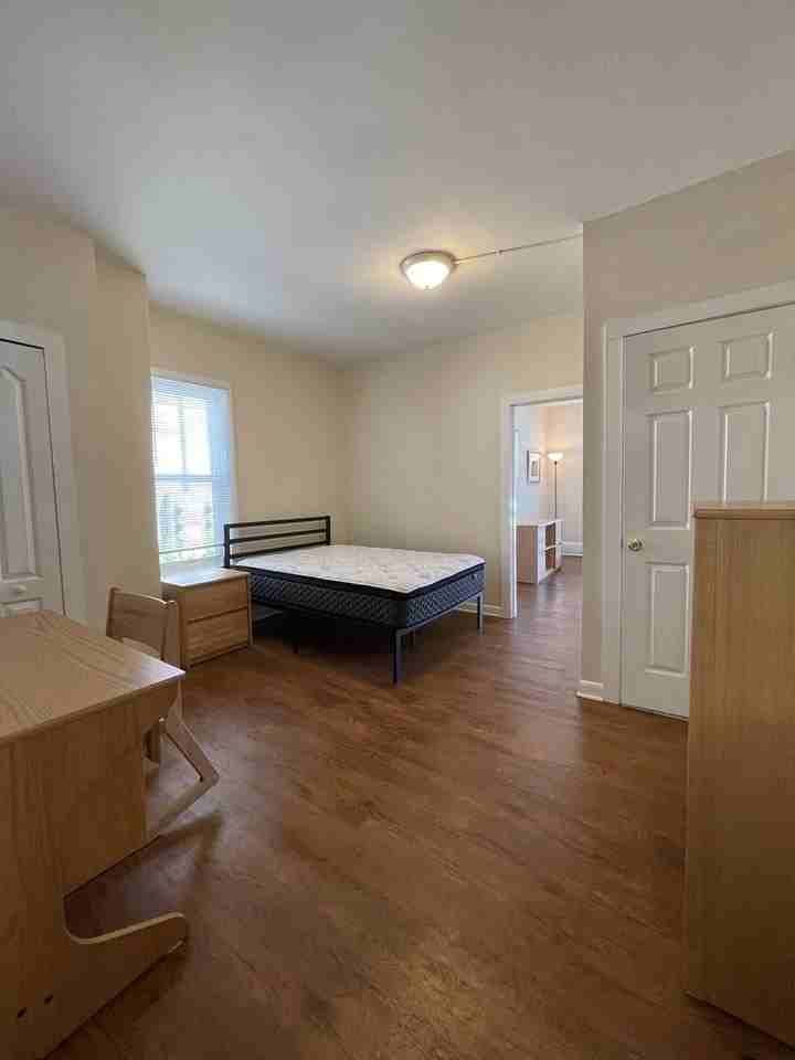 513 8th Avenue 1F - Photo 2 of 7