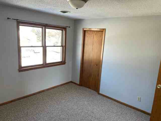 682 Maple Street - Upper - Photo 6 of 9