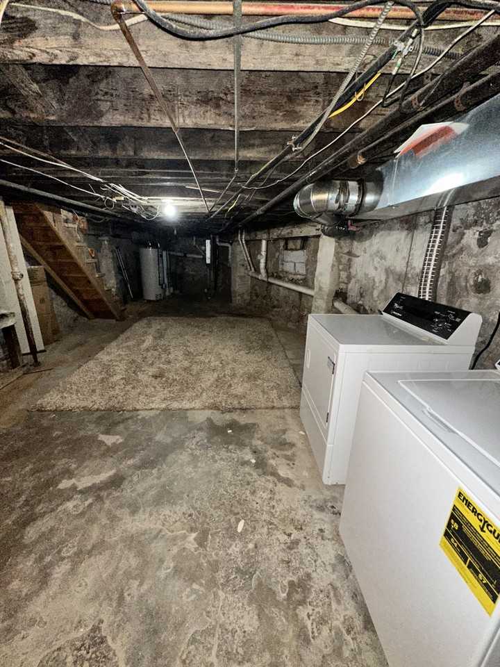 1032 West Moyamensing Avenue - Photo 3 of 17