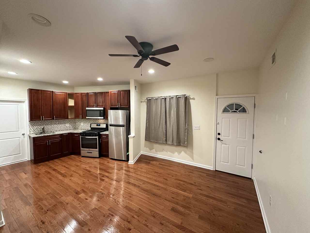 1032 West Moyamensing Avenue - Photo 4 of 17