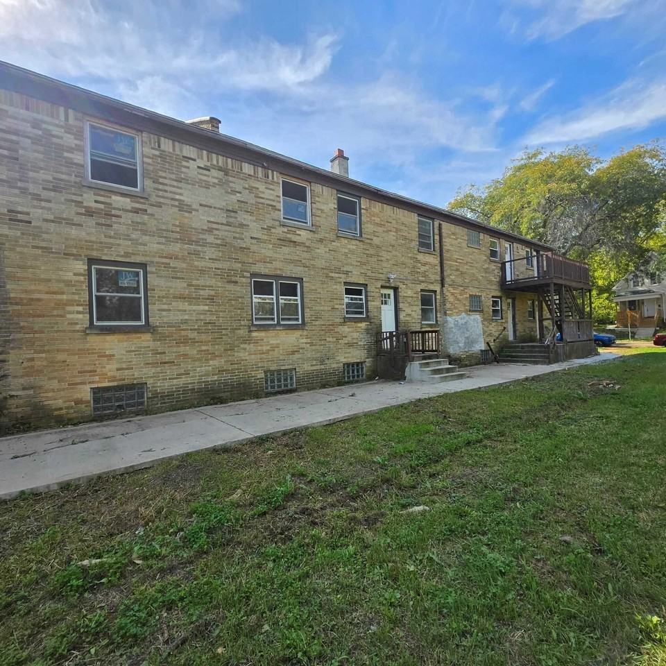 3042 North Palmer Street - Photo 4 of 44