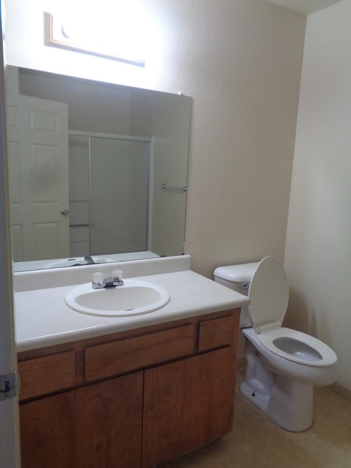 Melton Drive Apts - Photo 6 of 21