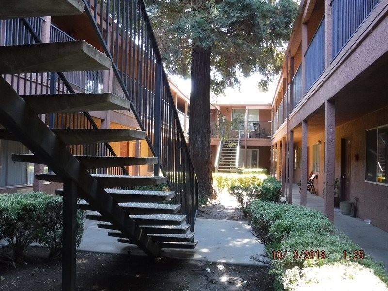 Melton Drive Apts - Photo 2 of 7