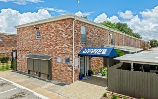 featured image of 8917 S Gessner Rd