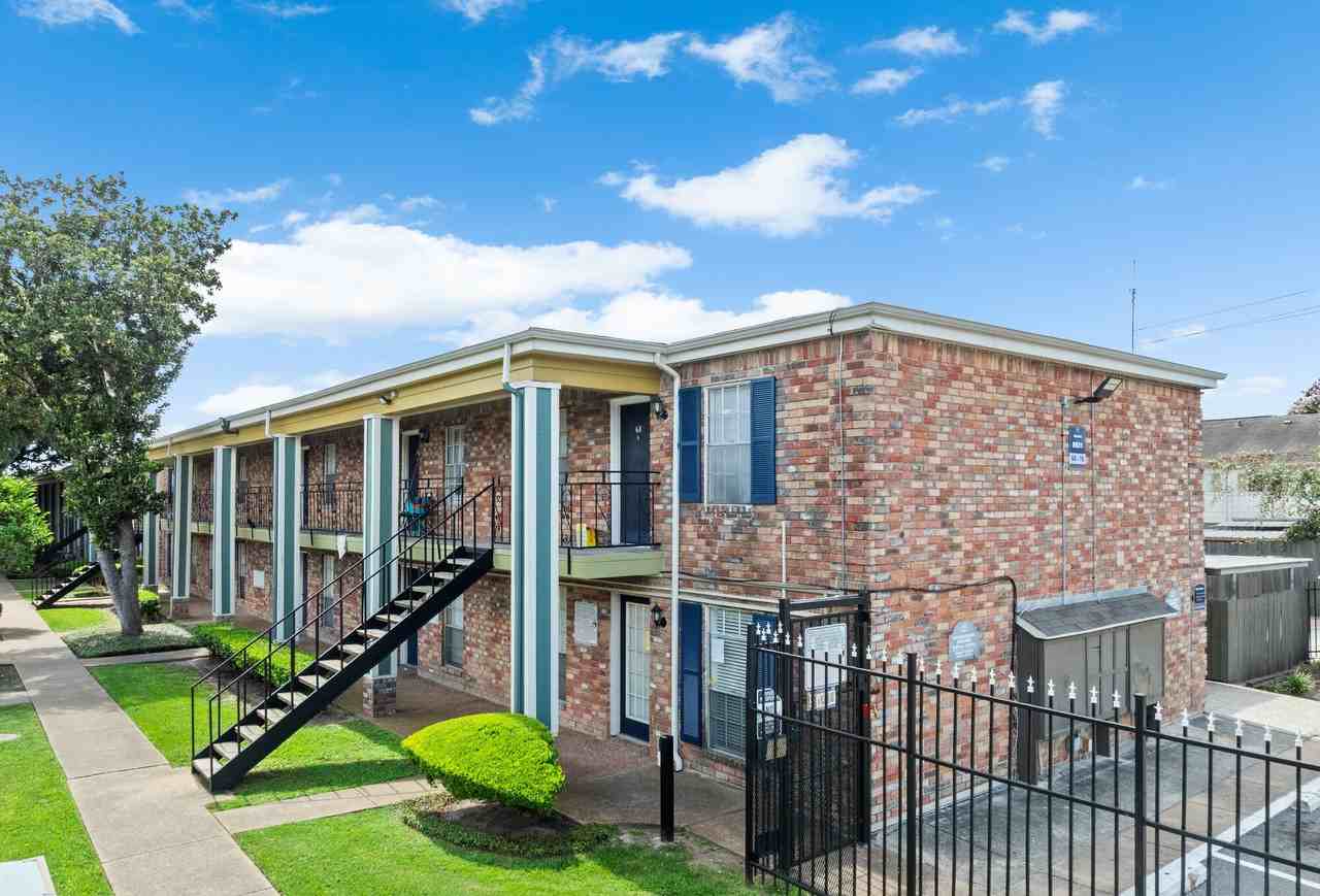 La Carmona - Photo 5 of 32