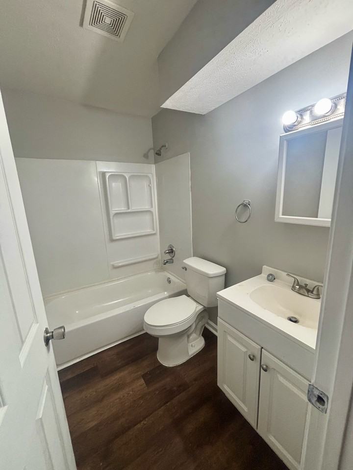 3409 Shanks Lane - Photo 5 of 8