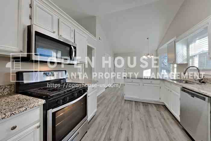 645 Paris Dr - Photo 7 of 20