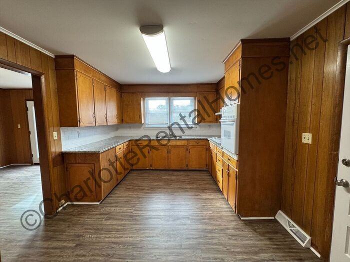 1686 North Carolina 90 - Photo 5 of 12