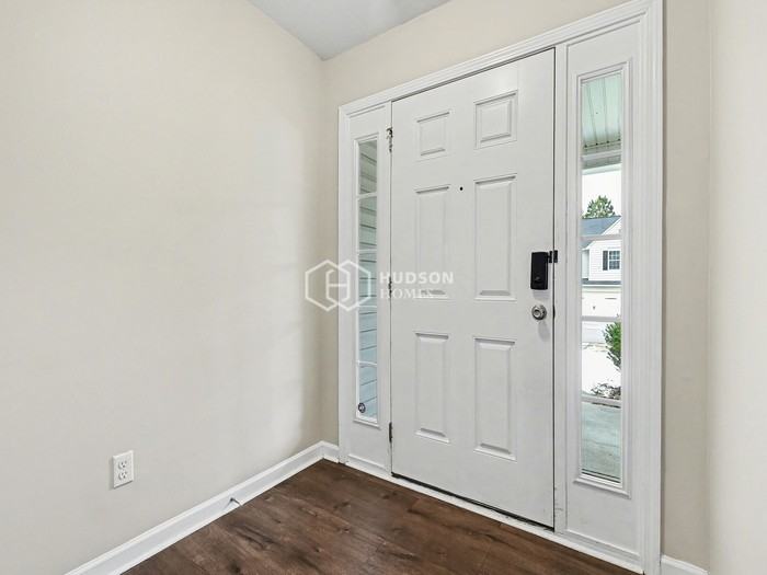 6832 Planting Ct - Photo 4 of 24