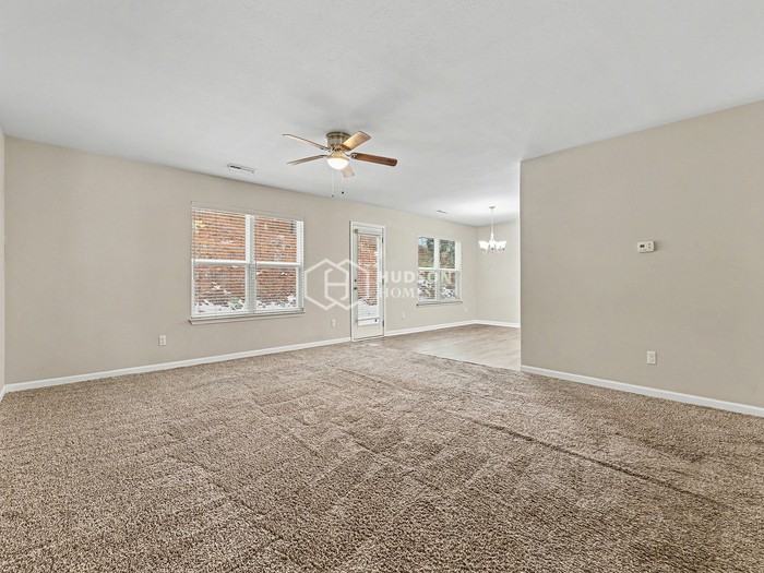 6832 Planting Ct - Photo 5 of 24