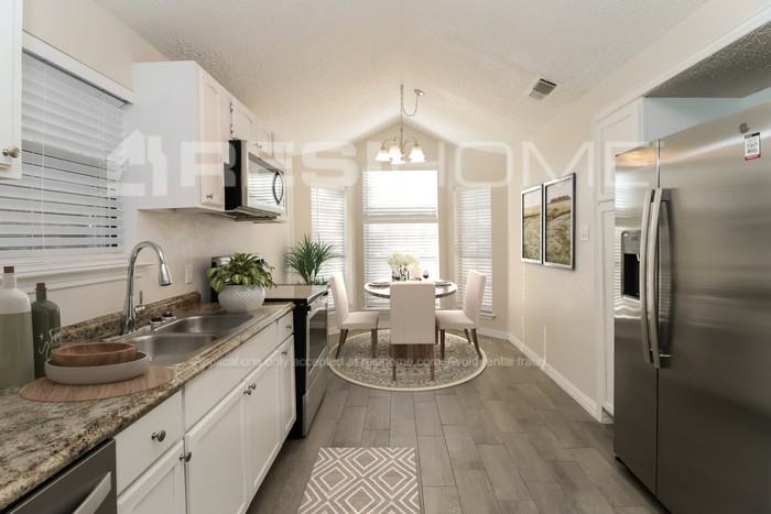 1804 Woodhall Way - Photo 4 of 18