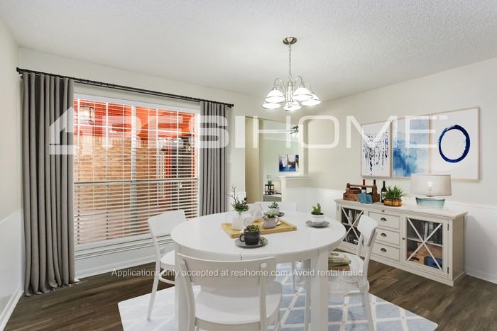 711 Equinox St - Photo 4 of 19