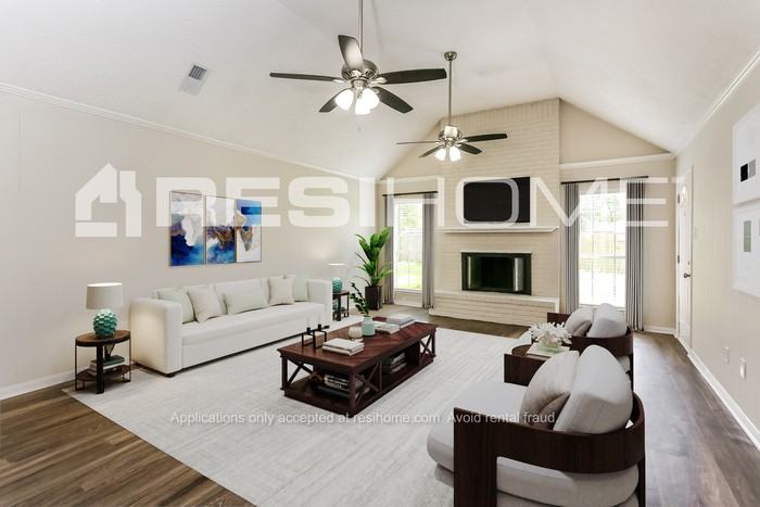 711 Equinox St - Photo 5 of 19