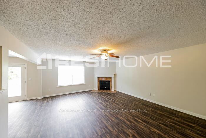 429 Jasmine Dr - Photo 6 of 24